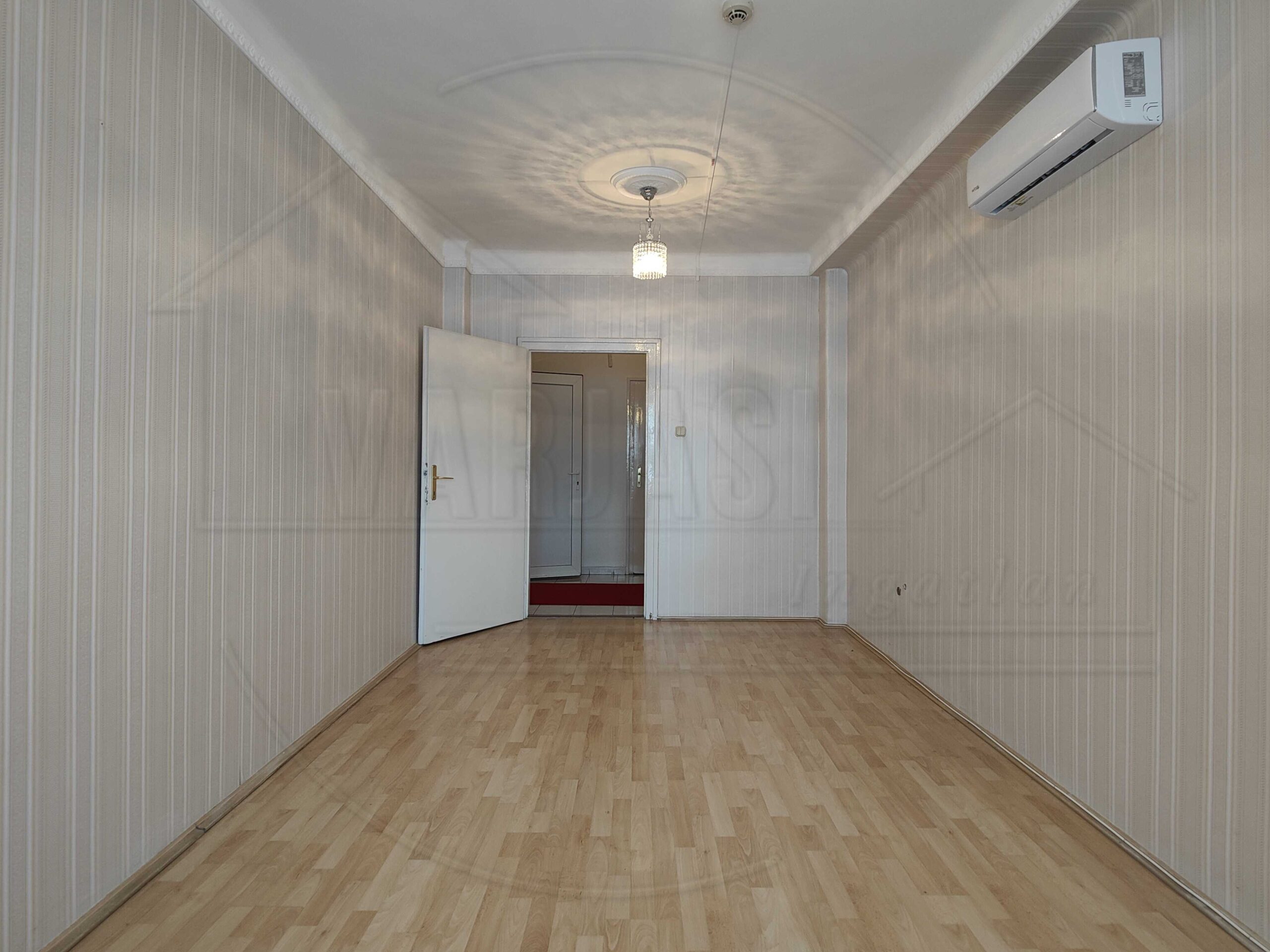 09 kiado iroda pecs tuzer utca