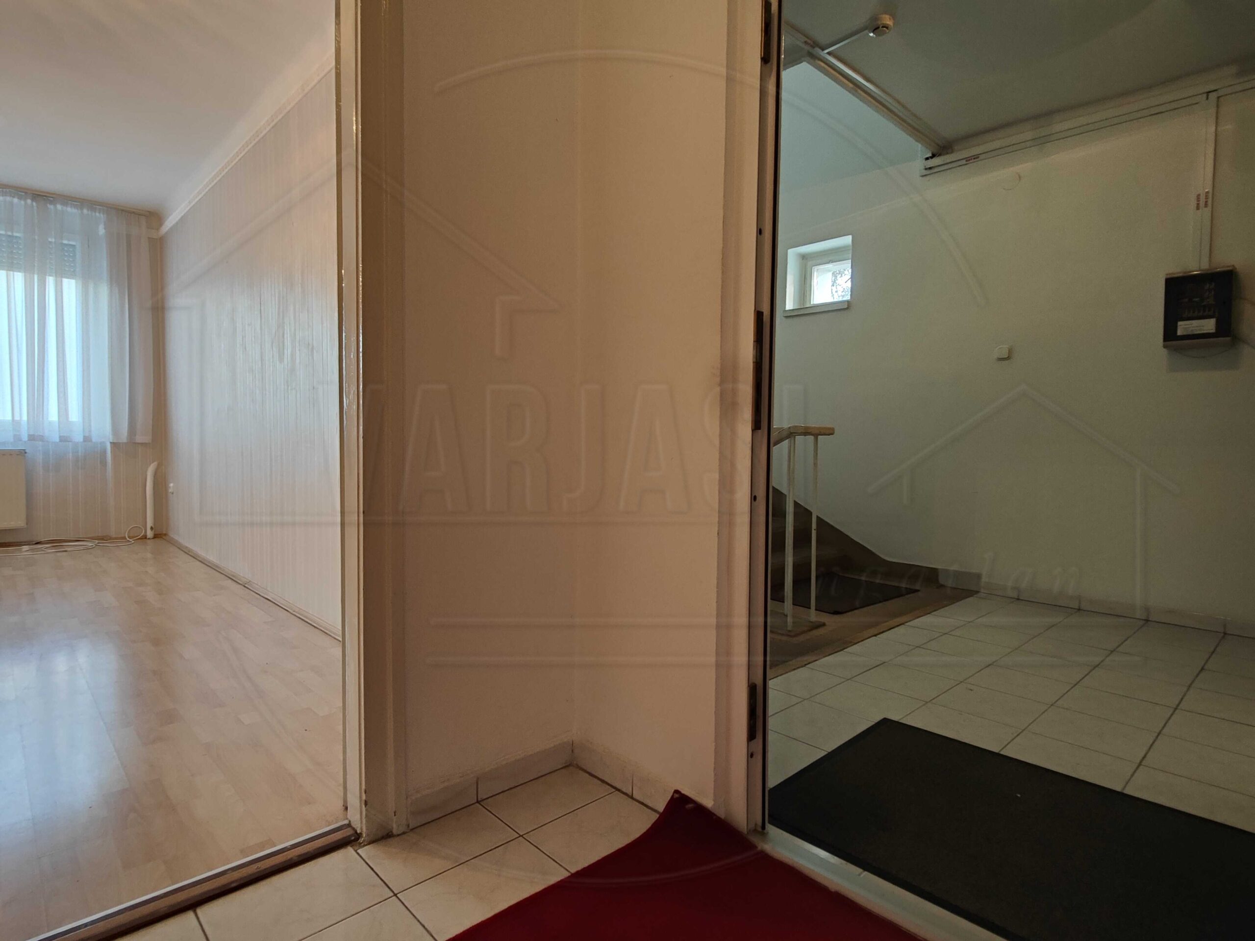 12 kiado iroda pecs tuzer utca