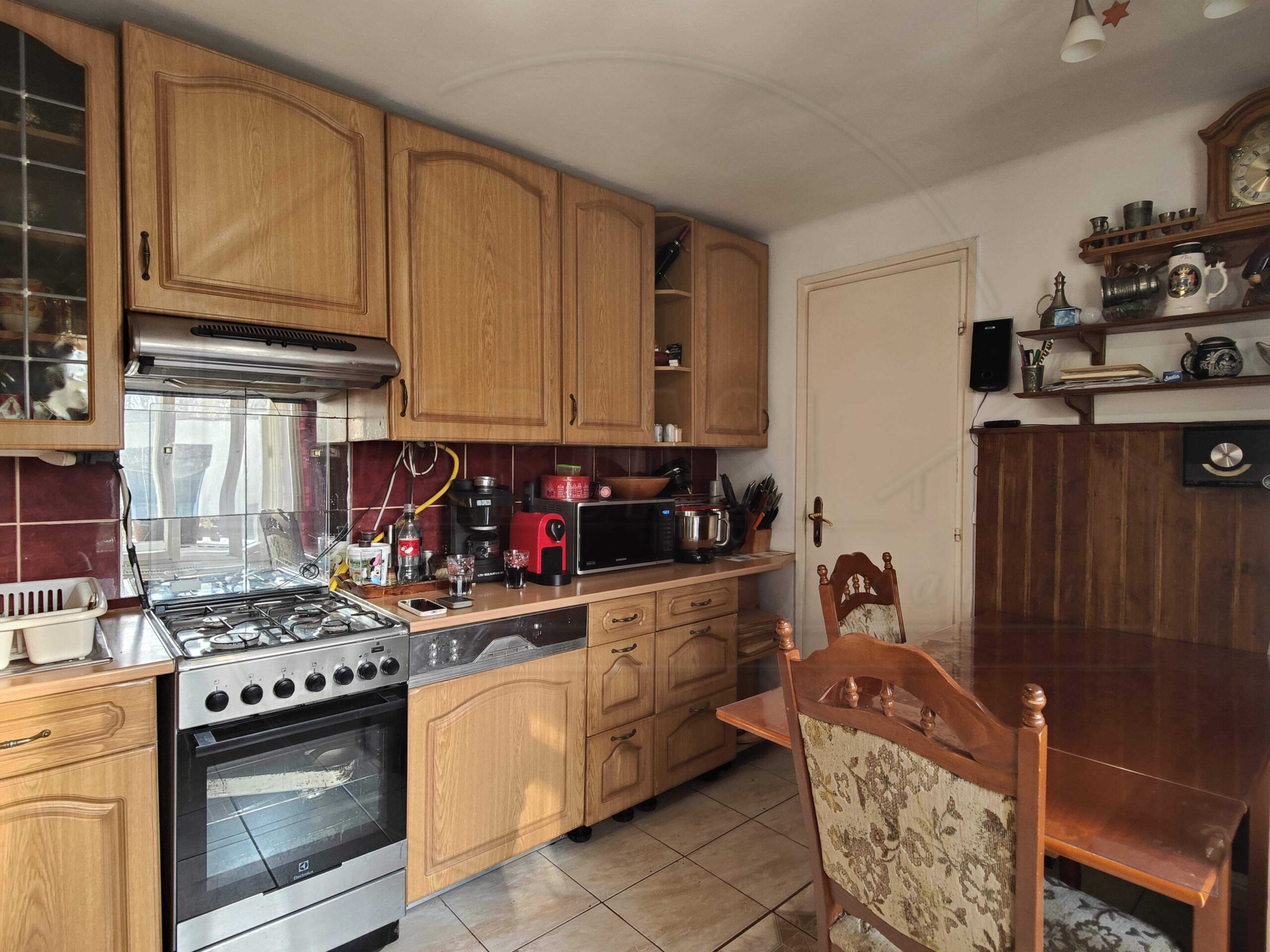 35 elado haz pecs tettye vince utca