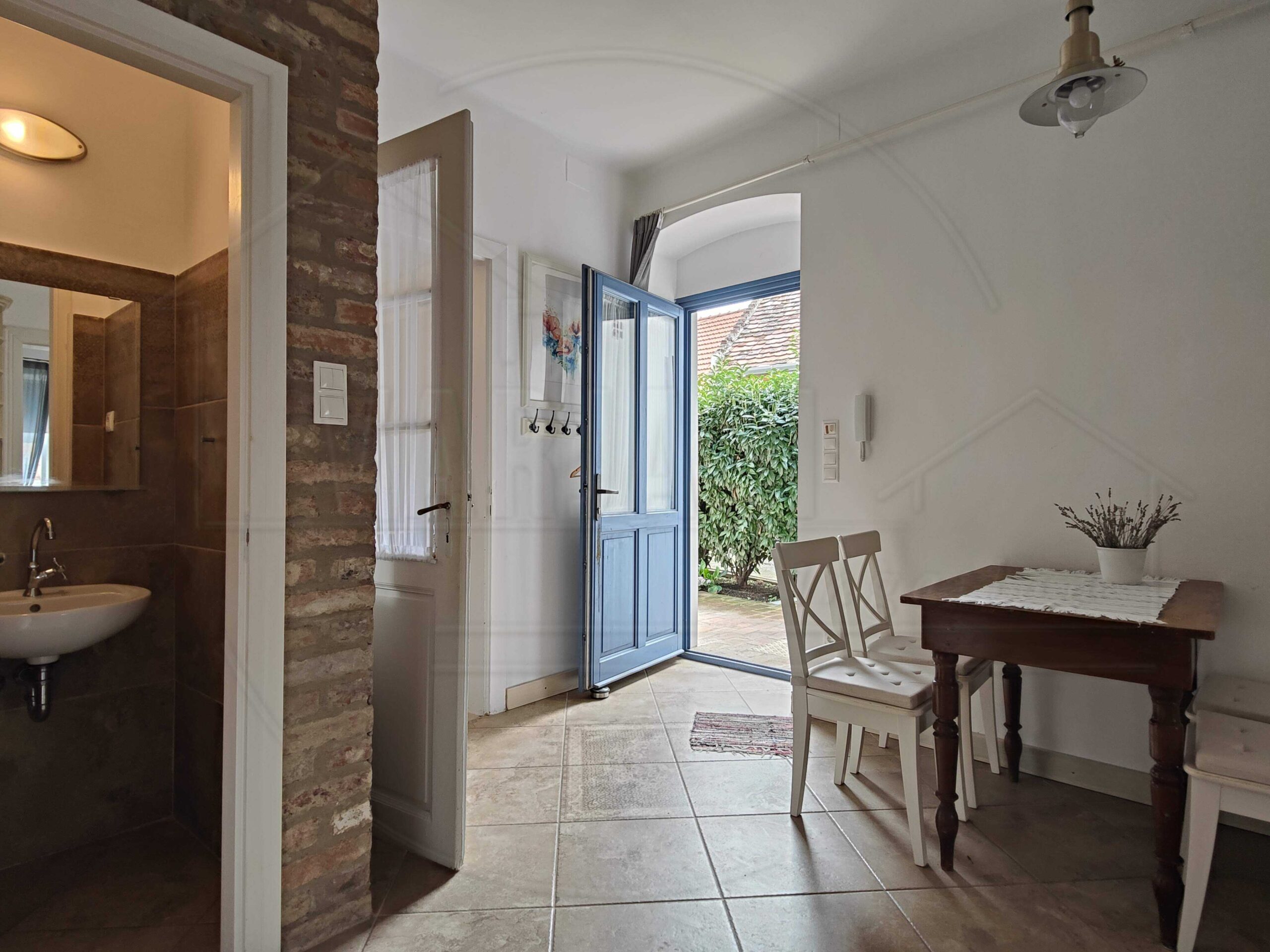 13 elado apartman pecs belvaros